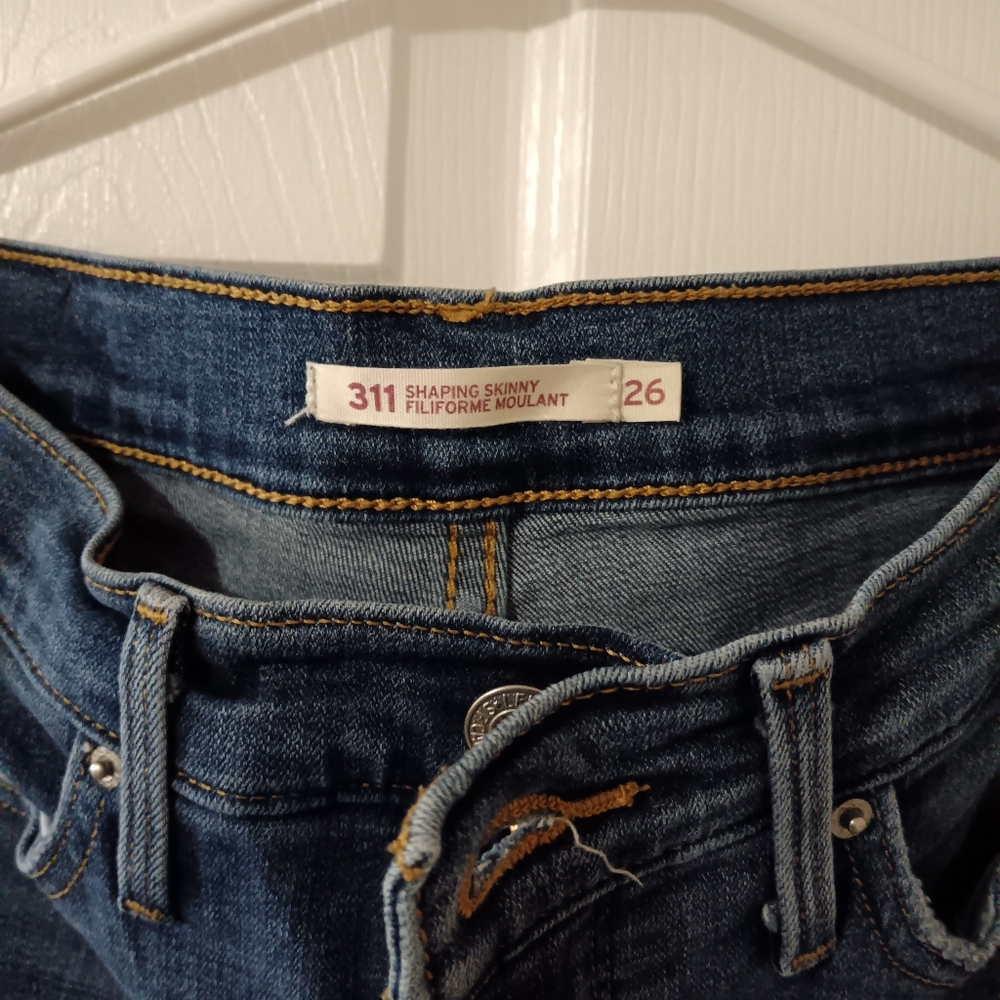 Levis 311 Shaping Skinny Jeans